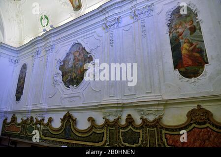 A l'intérieur de l'église de san martino Il a été fondé par le comte Ruggiero en 300 dans le style gothique 24 septembre 2019 Erice Sicile Italie Banque D'Images