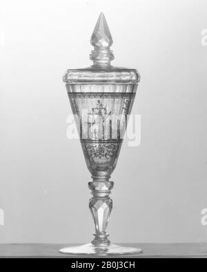 Allégorie du commerce, bohémien, CA. 1730, verre bohémien, Zwischengold, Total (avec couvercle) : 10 1/2 × 3 1/8 in. (26,7 × 7,9 cm), verre Banque D'Images