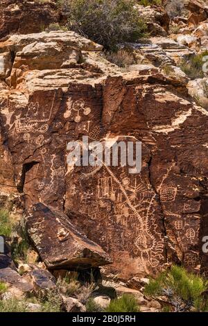 Pétroglyphes à Parowan Gap, Red Hills près de Parowan, Utah, USA