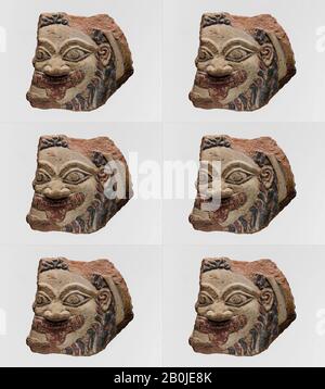 Antefix en terre cuite avec la tête de Medusa, Etruscan, archaïque, date du 6ème siècle avant J.-C., Etruscan, Terre Cuite, peinture, 5 1/2 po. X 5 7/8 po. (14 cm x 14,9 cm), Terre Cuite Banque D'Images