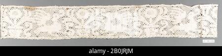 Bordure, italien, Abruzzi, XVIIIe siècle, italien, Abruzzi, dentelle Bobbin, L. 23 x W. 4 3/4 pouces (58,4 x 12,1 cm), textiles-lacets Banque D'Images