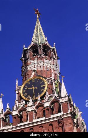 RUSSIE, MOSCOU, PLACE ROUGE, TOUR SPASSKAYA Banque D'Images