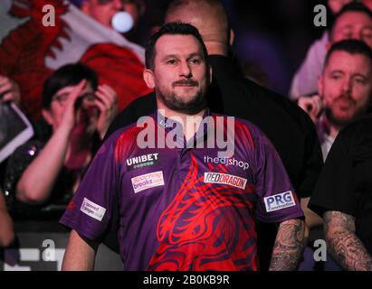 Motorpoint Stadium, Cardiff, Glamourgan, Royaume-Uni. 20 février 2020. Professional Darts Corporation, Unibet Premier League Cardiff; Jonny Clayton Lors De Sa Promenade Sur Le Crédit: Action Plus Sports/Alay Live News Banque D'Images