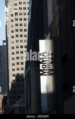 Musée d'Art Moderne extérieur , New York Banque D'Images