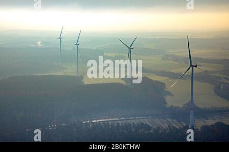 Photographie aérienne, éoliennes rétroéclairées, parc naturel Hohe Mark, Haltern am See, région de la Ruhr, Rhénanie-du-Nord-Westphalie, Allemagne, DE, Europe, paysagiste vallonné Banque D'Images