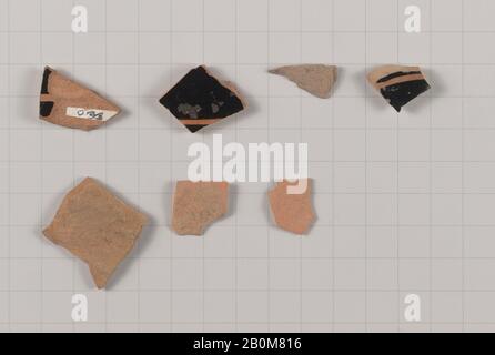 Fragments en terre cuite de kyloses (tasses à boire), grec, Attique, archaïque/classique, date du 5ème siècle, grec, Attique, Terre Cuite; figure rouge, Vases Banque D'Images