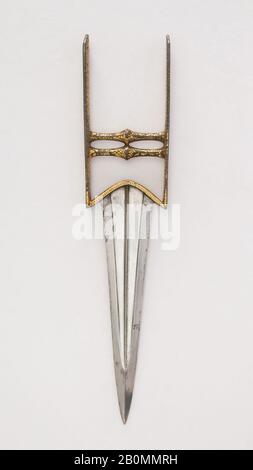 Dagger (Katar), Indien, Mughal, XVIIIe–XIXe siècle, Indien, Mughal, acier, or, L. 14 3/8 in. (36,5 cm) ; avec 3 1/8 po. (7,9 cm) ; Poids 13,3 oz. (377 g), Taggers Banque D'Images