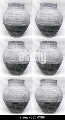 Pot de stockage, saséan, saséan, Date CA. 3ème–7ème siècle A.D., Iran, Qasr-i Abu Nasr, Sasanian, céramique, glacer, 20.5 in. (52,07 cm), récipients céramiques Banque D'Images