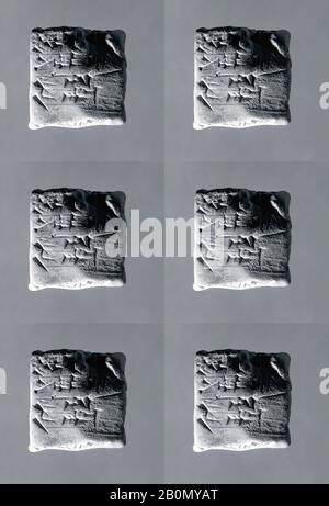 Comprimé cuneiform impressionné par deux joints de bouteilles : prêt d'orge, babylonien, Old Babylonian, Date CA. 1780 B.C., Mésopotamie, probablement de Dilbat, Babylonian, Clay, 2,8 x 2,7 x 1,9 cm (1 1/8 x 1 1/8 x 3/4 in.), Clay-Tablets-Inscrit-Seal impressions Banque D'Images