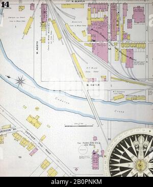 Image 14 De La Carte D'Assurance-Incendie Sanborn De York, Comté De York, Pennsylvanie. 1894. 68 feuille(s). Inclut Dallastown, Emigsville, Fairmount, Glen Rock, Goldsboro, Mayersville (Ou North York), New Freedom, Red Lyon, Seitzland, Seven Valley, Shrewsbury, York. Direction, Amérique, plan de rue avec un compas du XIXe siècle Banque D'Images