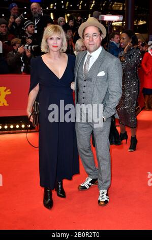 Berlin, Allemagne. 20 février 2020. Anna Loos et Jan Josef Liefers ont participé à la première de « My Salinger Year » lors du 70ème Festival International du Film de Berlin/Berlinale 2020 à Berlinale Palast le 20 février 2020 à Berlin, Allemagne. Crédit: Geisler-Fotopress Gmbh/Alay Live News Banque D'Images