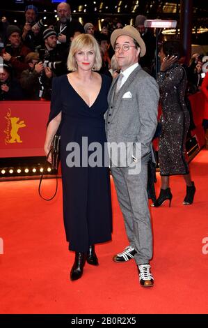 Berlin, Allemagne. 20 février 2020. Anna Loos et Jan Josef Liefers ont participé à la première de « My Salinger Year » lors du 70ème Festival International du Film de Berlin/Berlinale 2020 à Berlinale Palast le 20 février 2020 à Berlin, Allemagne. Crédit: Geisler-Fotopress Gmbh/Alay Live News Banque D'Images