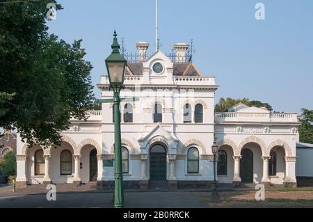 Hôtel de ville historique à Clunes, dans les Goldfields du centre de l'époque victorienne Banque D'Images