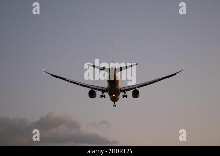 Avions arrivant à l'aéroport de Melbourne, Boeing 777-300 ER Banque D'Images