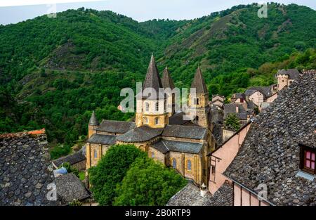 Conques, a marqué les Plus Beaux Villages de France, Aveyron département, Occitanie, France Banque D'Images