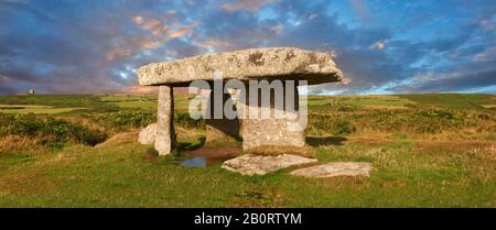 Lanyon Quoit est un dolmen mégalithique de la période néolithique, environ 4000 à 3000 av. J.-C., près de Morvah sur la péninsule de Penwith, Cornwall, Angleterre Banque D'Images