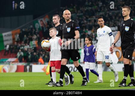 Copenhague, Danemark. 20 février 2020. L'arbitre Sergei Karasev a vu pendant le match de l'UEFA Europa League entre le FC Copenhague et le Celtic à Telia Parken à Copenhague. (Crédit Photo: Gonzales Photo/Alay Live News Banque D'Images