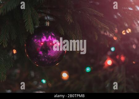 Décorations de Noël sur arbres de Noël, rues d'hiver Moscou, marchés de Noël et festivals dans la neige Banque D'Images