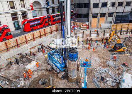Site De l'édifice Entier, site de construction du nouvel emplacement d'entrée de Cannon Street à Bank Station, BSCU (Bank Station Capacity Upgrade), Londres Banque D'Images