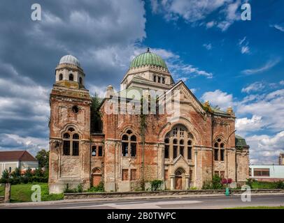 La synagogue en ruine, Lucenec Slovaquie, Région de Banska Bystrica Banque D'Images