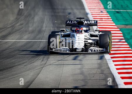 Daniil Kvyat d'Alpha Tauri vu en action au cours du troisième jour de F1 Test Days dans le circuit de Montmelo. Banque D'Images