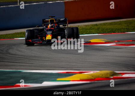 Max Verstappen de RedBull Racing vu en action pendant le troisième jour de F1 Test Days dans le circuit de Montmelo. Banque D'Images