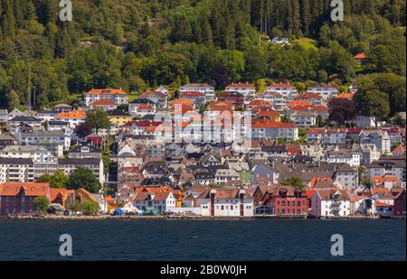 Bergen, NORVÈGE - Sandviken quartier front de mer, au nord du port de Vagen. Banque D'Images