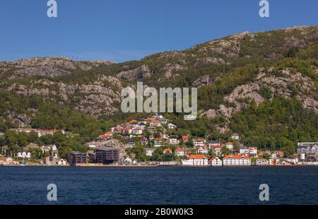 Bergen, NORVÈGE - Sandviken quartier front de mer, au nord du port de Vagen. Banque D'Images