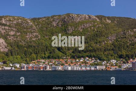 Bergen, NORVÈGE - Sandviken quartier front de mer, au nord du port de Vagen. Banque D'Images