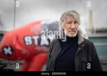 Roger Waters, co-fondateur et bassiste du groupe rock Pink Floyd, qui a annoncé sa participation à un rallye gratuit d'Assange qui a lieu samedi à Londres. Banque D'Images