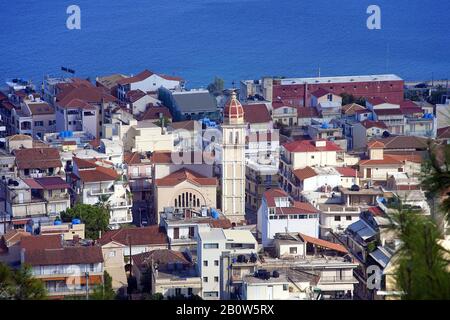 Vue sur la ville de Zakynthos avec l'église Saint Nicolas, Zakynthos-ville, île de Zakynthos, Grèce Banque D'Images