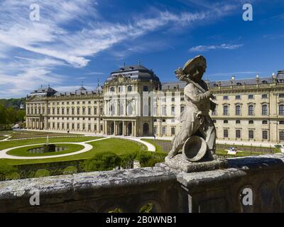 Hofgarten Avec Wuerzburg Residence À Wuerzburg, Basse-Franconie, Bavière, Allemagne, Europe Banque D'Images