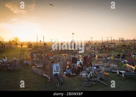 Jardin de quartier Schillerkiez, jardinage urbain sur Tempelhofer Freiheit, Parc Tempelhofer sur l'ancien aérodrome de Tempelhof, Tempelhof, Berlin, Allemagne, Europe Banque D'Images