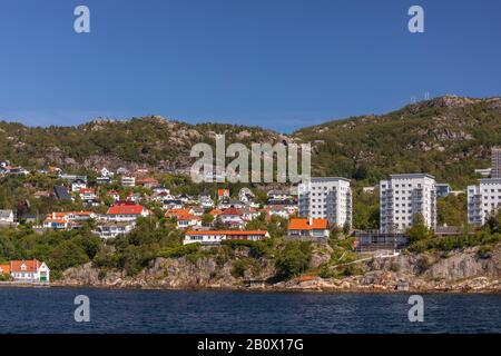 Bergen, NORVÈGE - Sandviken quartier front de mer, au nord du port de Vagen. Banque D'Images