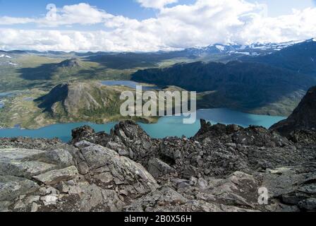 Lac de montagne dans le parc national de Jotunheimen, Norvège, Banque D'Images