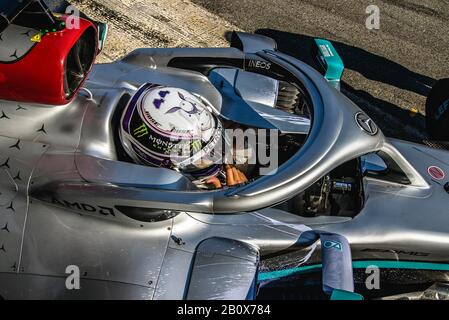 Barcelone, Espagne. 21 février 2020. Lewis HAMILTON (GBR) de l'équipe Mercedes dans le garage de l'équipe au cours du troisième jour de la Formule Un test d'hiver au circuit de Catalunya crédit: Matthias Oesterle/Alay Live News Banque D'Images