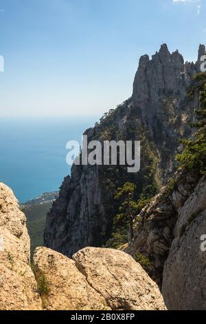 Célèbre dent de curly sur la montagne Ah-Petri en Crimée Banque D'Images