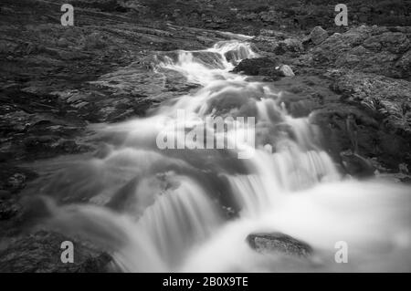 Rivière, longue exposition, parc national de Jotunheimen, Norvège, Banque D'Images