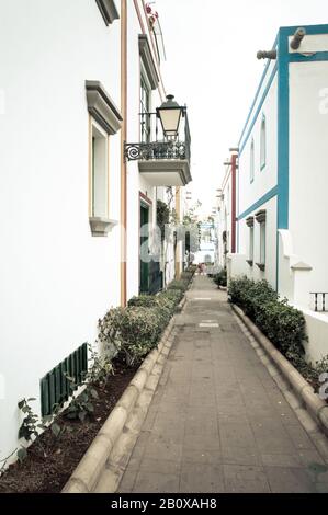 Alley, Puerto Mogan, Las Palmas De Gran Canaria, Grande Canarie, Îles Canaries, Espagne, Banque D'Images