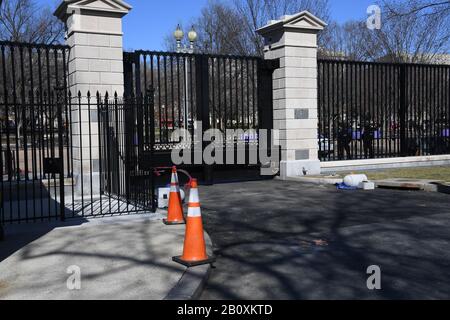 Washington, DC, États-Unis. 21 février 2020. 2/21/20 -La Maison Blanche -Washington, DC.la Maison Blanche dévoile sa nouvelle barrière frontalière plus robuste qui entoure le complexe. Crédit: Christy Bowe/Zuma Wire/Alay Live News Banque D'Images