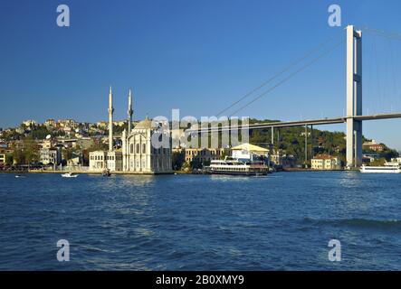 Büyük Mecidiye Camii, Mosquée sur le Bosporus, Ortaköy district, Istanbul, Marmara région, Turquie, Banque D'Images