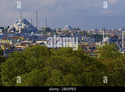 Vue sur la vieille ville avec la Mosquée Sultan Süleyman, Istanbul, Turquie, Banque D'Images