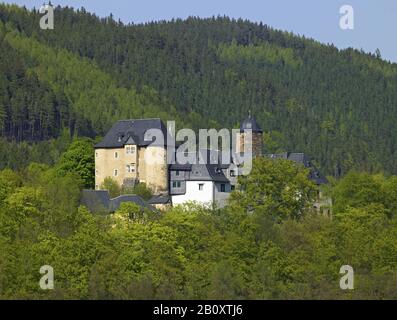 Château de Friedensburg près de la montagne populaire, montagnes d'ardoise de Thuringe, Thuringe, Allemagne, Banque D'Images