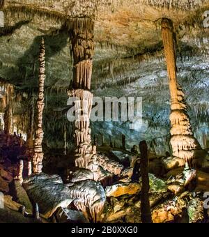 Voir grotte de Coves del Drac, Grottes de Drach, Espagne, Iles Baléares, Majorque, Porto Christo Banque D'Images