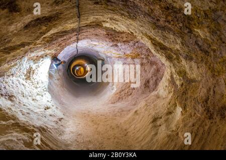 Tunnel souterrain dans une mine opale de Coober Pedy, Australie Banque D'Images