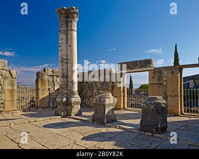 Synagogue blanche à Capernaüm sur la mer de Galilée, Israël, Banque D'Images