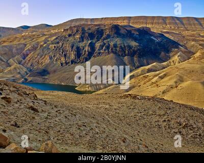 Wadi Al Hasa Avec Barrage De Tannur, Karak / Province De Tafila, Jordanie, Moyen-Orient, Banque D'Images