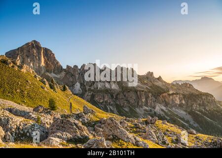 Lever Du Soleil Au Col Zigolade, Rosengarten, Dolomites, Tyrol Du Sud, Italie Banque D'Images