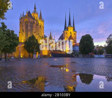 Cathédrale Sainte-Marie et Severikirche sur Domplatz à Erfurt, Thuringe, Allemagne Banque D'Images