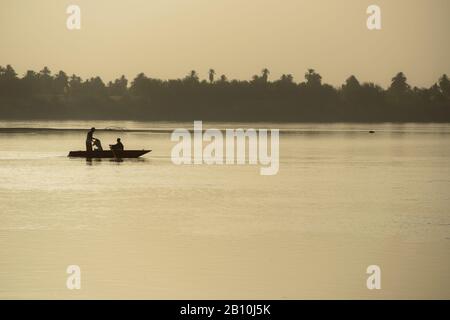 Lever du soleil sur le Nil, Soudan Banque D'Images